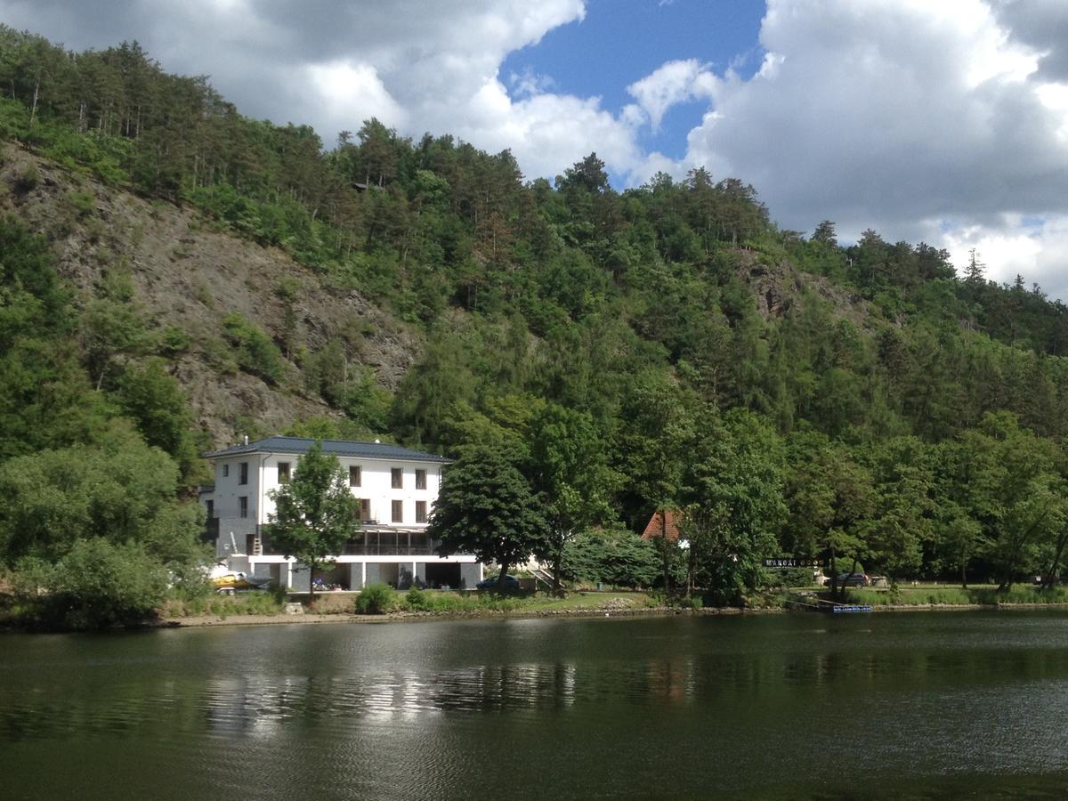 Hotel Mandat Hradišťko Eksteriør billede